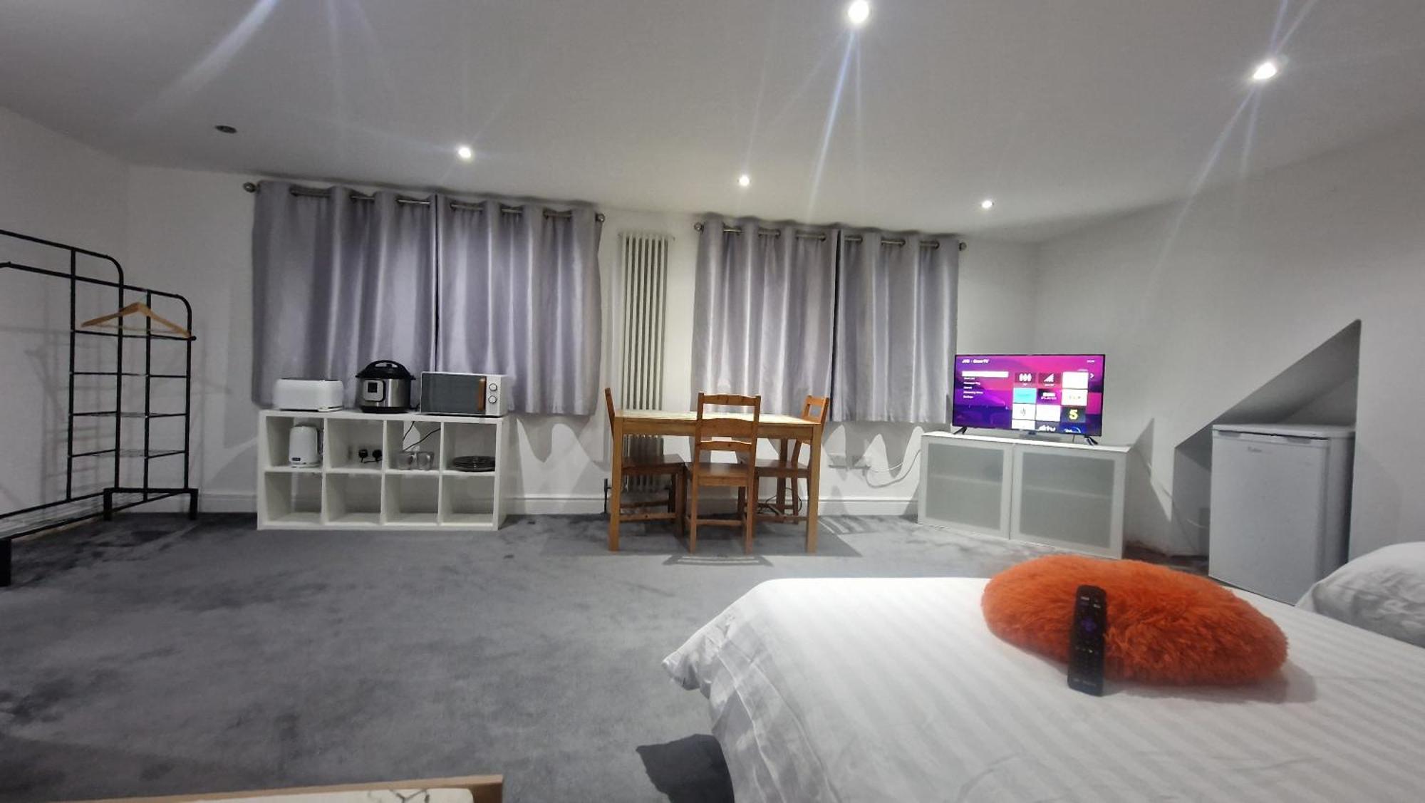 Snoozeden Westmead, Windsor Apartment Exterior photo