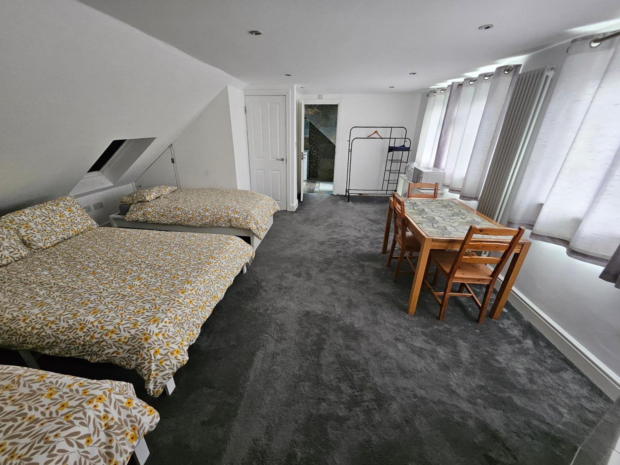 Snoozeden Westmead, Windsor Apartment Exterior photo